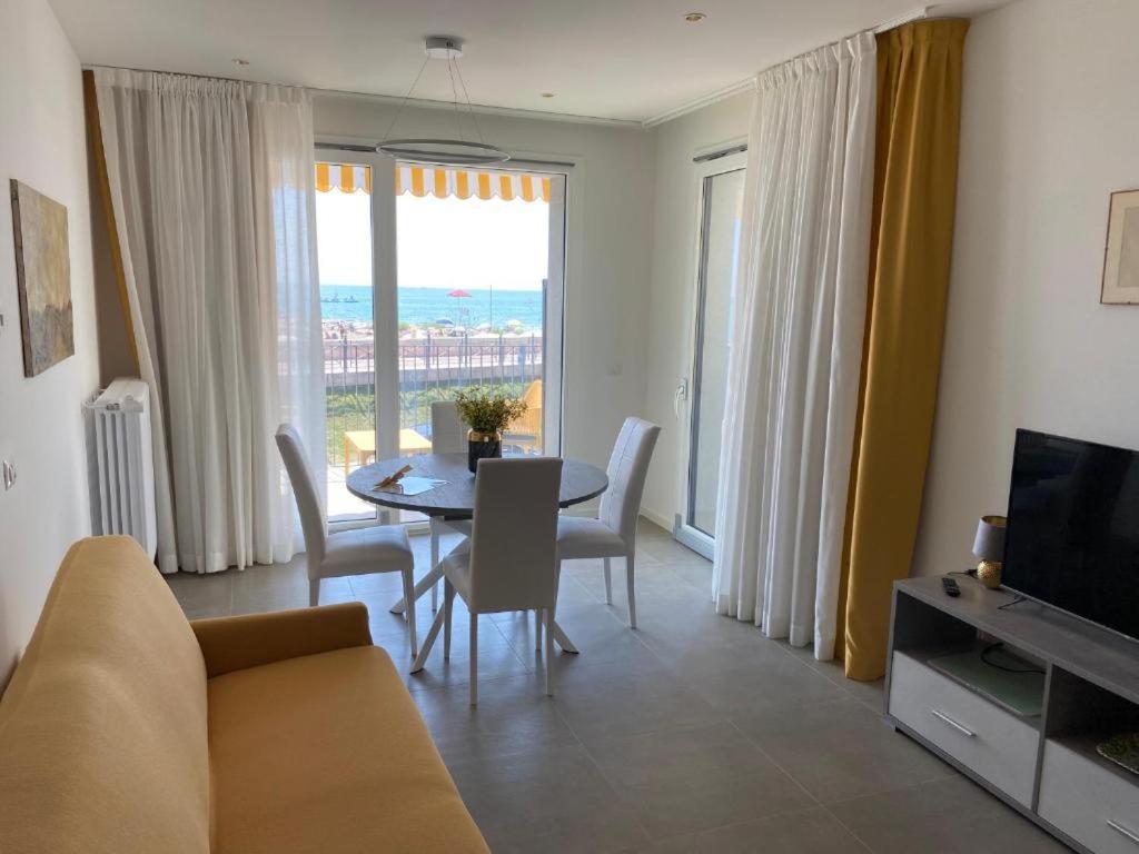Nuovo Residence Serenissima Frontemare - Agenzia Cocal Caorle Zewnętrze zdjęcie