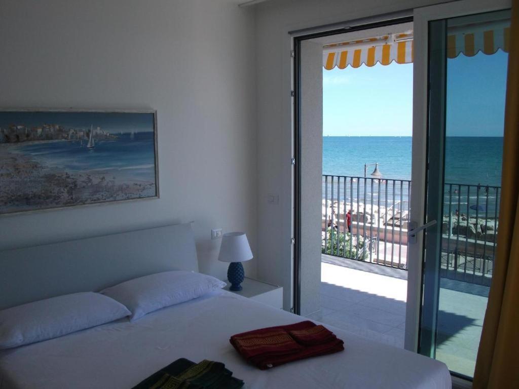 Nuovo Residence Serenissima Frontemare - Agenzia Cocal Caorle Zewnętrze zdjęcie